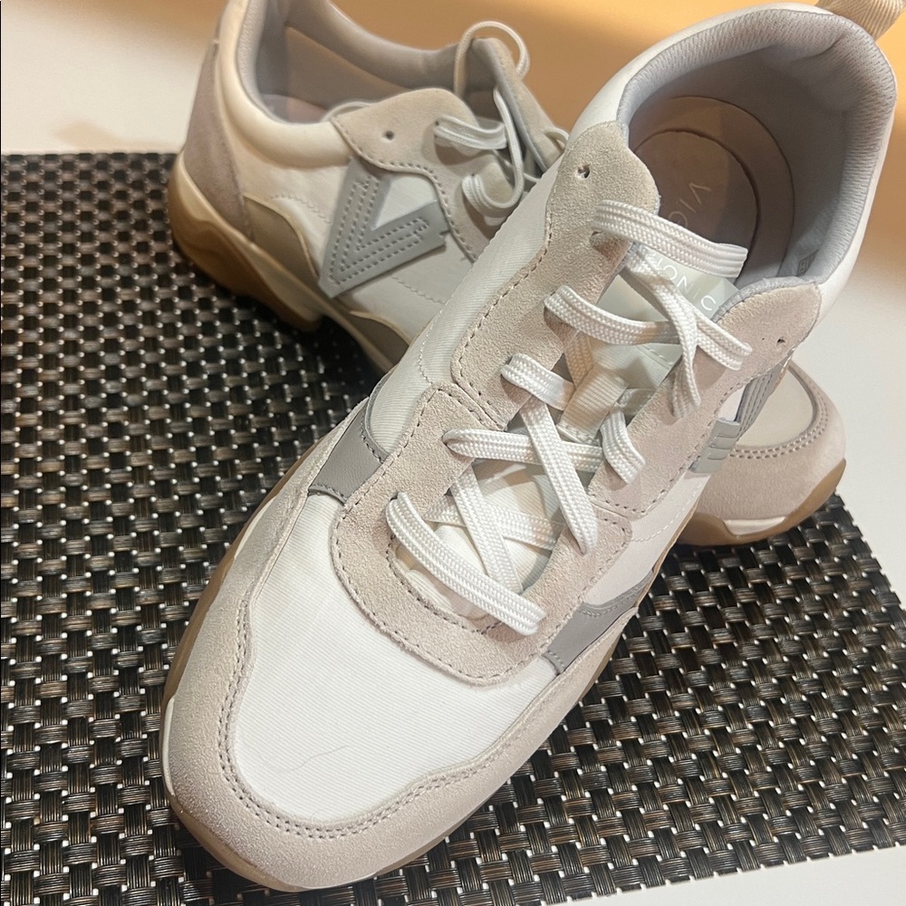 Vionic Women's Casual Sneakers in White and Gray
